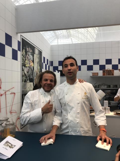 Nicolas Sale et François Perret, vainqueur du Prix Taste of Paris du dessert.