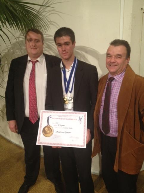 MM Stéphane Demarle, proviseur du lycée Camille Claudel de Mantes la Ville (78) , Gaëtan Henry, et Pascal-Gonin-Flambois professeur de cuisine.