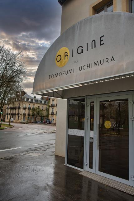 Tomofumi Uchimura a renommé son restaurant Origine