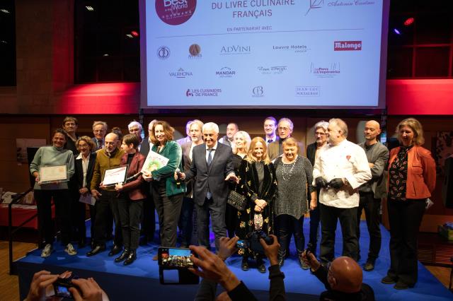 Au centre : Stéphane Layani, président du jury, et président des halles de Rungis, entourés des lauréats.