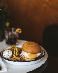 52 % des Français consomment au moins une fois par semaine en snacking.