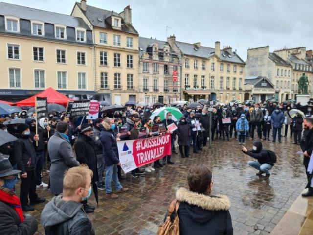 Plus de 600 personnes se sont rassemblées à Caen.