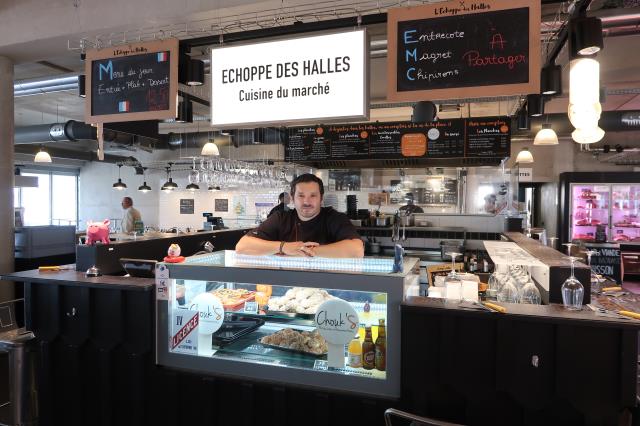 Frédéric Coiffé et son Echoppe située dans les Halles de Bacalan, à Bordeaux.