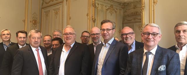 Au premier plan, Roland Héguy, président confédéral de l'Umih, et Laurent Duc, président national d'Umih Hôtellerie, hôtes du 1er Forum des hôteliers francophones.