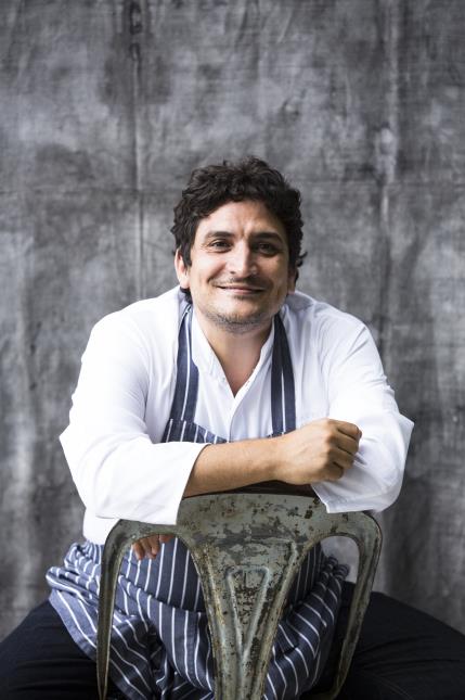 Mauro Colagreco, vice-président des Relais & Châteaux : ' Les chefs Relais & Châteaux se font ambassadeurs auprès du public de bonnes pratiques, non seulement au restaurant, mais également chez le poissonnier».