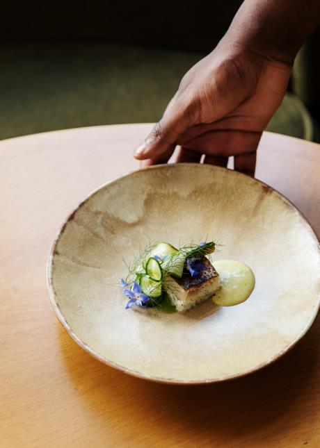 L'Oshizushi à l'Omble Chevalier, Concombre au Saké, Aneth et Beurre blanc au Vin jaune