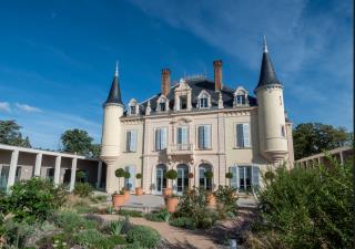 Le  Château de la Roseraie magnifiquement restaurée