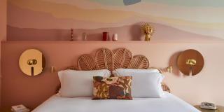 Une chambre 'coucher de soleil' de l'Indigo Bordeaux. La décoration a été réalisée par Stella...