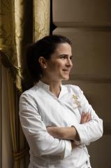 Eugénie Beziat revendique une cuisine gastronomique française empreinte d'une nostalgie liée à sa...