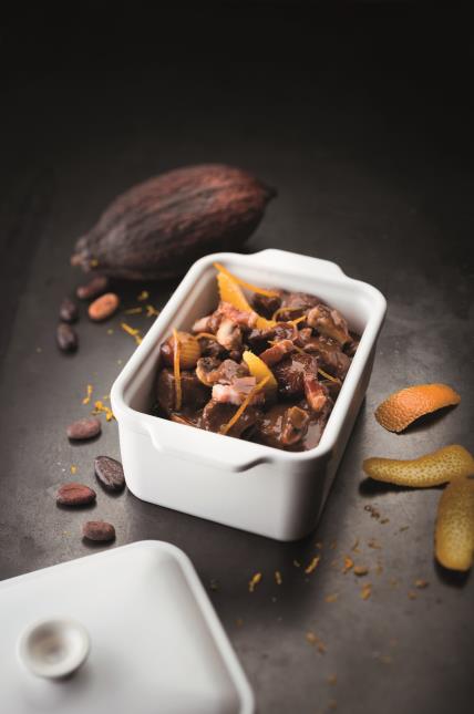 Bourguignon sauce chocolat agrumes cocotte