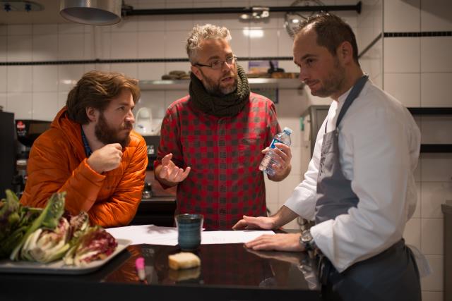 Le chef Alexandre Couillon et l'équipe pendant le tournage de Chef's Table à Noirmoutier