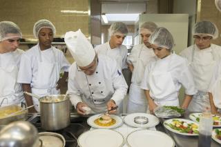 La formation est ouverte à tous, aucun diplôme n'est pré-requis. Les élèves sont encadrés par des...