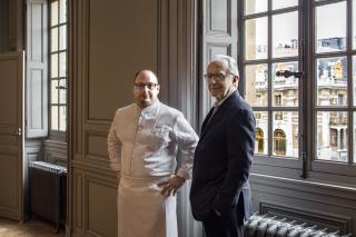 Stéphane Duchiron et Alain Ducasse, au Château de Versailles.