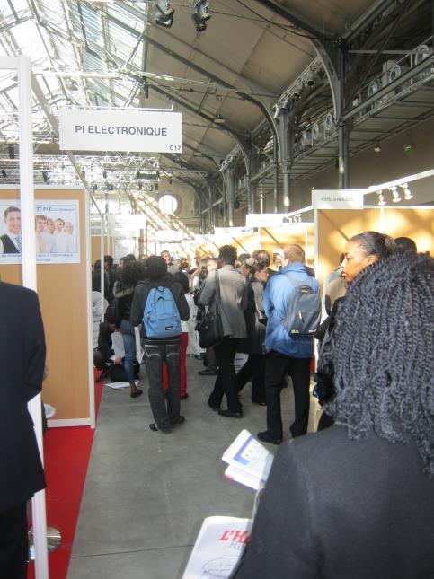 Difficile de se frayer un passage dans les couloirs du salon, tant la fréquentation est importante sur le salon.