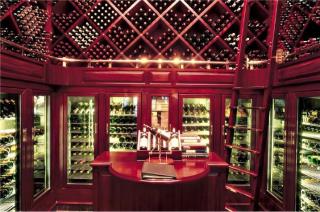 La carte des vins de l'Atlantic Grill, le restaurant du Table Bay Hotel, ne compte pas moins de...
