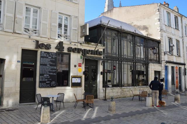 Le groupe Khamvene a pris les rênes cette année des 4 sergents, emblématique adresse de la rue Saint-Jean-du-Pérot, l'artère gourmande de La Rochelle.