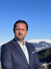Laurent Branover nommé directeur des opérations du Coucou Méribel et de Lou Pinet à Saint-Tropez...