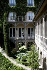 Façade des Etangs de Corot, Ville-d'Avray