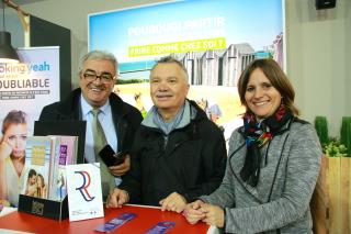 Sur le stand, de g. à d. Francis Attrazic, président de l'association de Maîtres restaurateurs,...