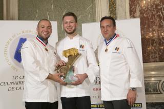 Gildas Perin, gagnant du Challenge Culinaire 2015, aux côtés de Guillaume Gomez et Emmanuel Renaut,...