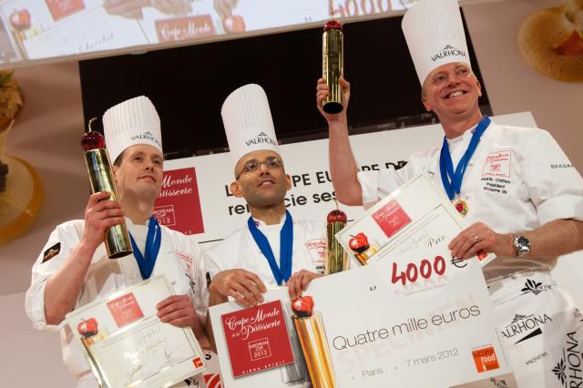 Nicolas Bouhelier, Javier Mercado et leur coach Martin Chiffers.