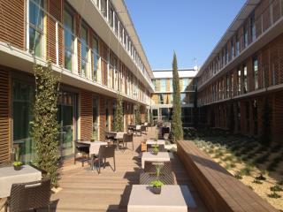 Le nouveau Courtyard by Marriott : 123 chambres et suites, 5 salles de séminaire, un restaurant bar...