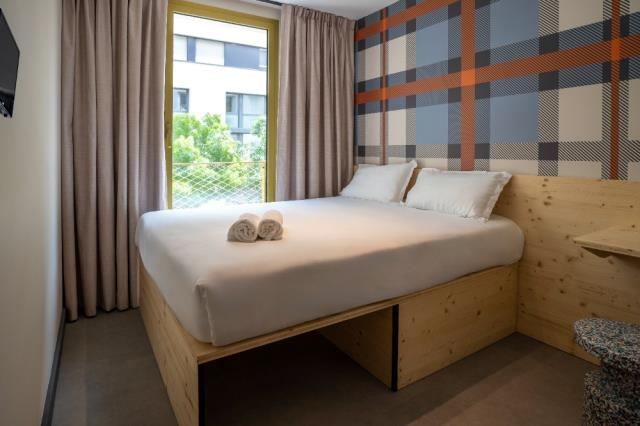 Une chambre du futur Easyhotel Marseille Euromed