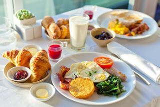 Le ratio matières du petit déjeuner permet d’évaluer la proportion de matières premières dans le...