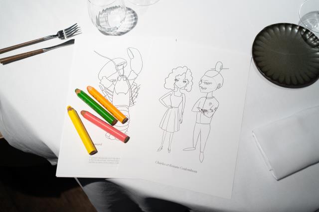 Roza Sayfullaeva, graphiste à La Maison dans le Parc à Nancy a imaginé des coloriages sous forme de cartoons identitaires au restaurant, afin d'occuper les enfants.