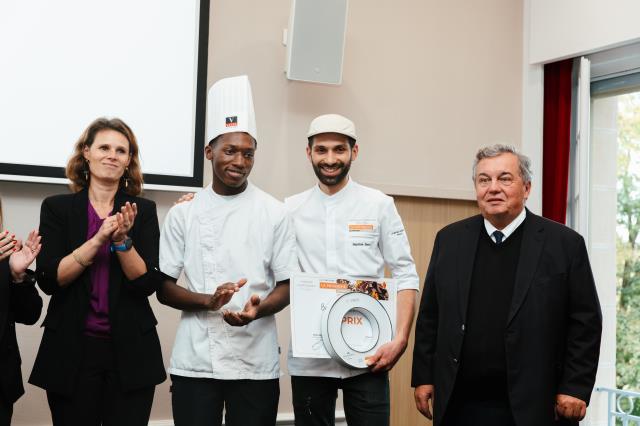 Baptiste Blanc (La Clairière Chomelix, Craponne-sur-Arzon) a remporté le concours de Pâtisserie Durable