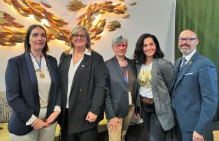 De gauche à droite : Amandine Leroy (MOF gouvernante), Corinne Veyssière (AGGH), Marie-Line Degage (MLDhousekeeping), Charlotte Pascal (Mama Shelter) et Pascal Guillory (Upscale HR Consulting).