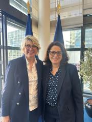 Marina Ferrari, ministre déléguée au tourisme (à droite) et Catherine Querard, présidente du GHR.