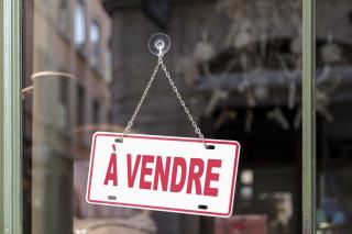 Il est conseillé au vendeur du fonds de commerce ou de parts sociales de valoriser son entreprise. L’enjeu étant que le prix de vente corresponde au mieux à la valeur réelle de l’entreprise.