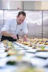 Hôtel restaurant du Barry à Sauveterre-de-Comminges, Jérémy Lasserre en cuisine.