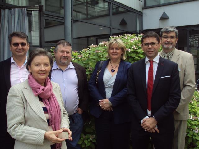 Vincent Vibrac, président des parents d'élèves de l'EPMTTH, Elisabeth Mercier, Frédéric Leblond vice-président, Corinne Veyssière, présidente Nationale de l'AGGH, Ismaël Menault et Jean-Luc Plauquin-Maurell