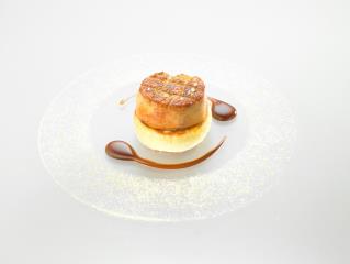 Escalope de foie gras chaud sur galette de maïs