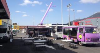 Dans le Var, les food-trucks ont créé eux-mêmes leur solution en se tournant vers les entreprises...
