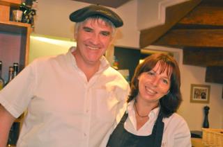 Philippe et Magali Lacube dans leur restaurant A La Montanha