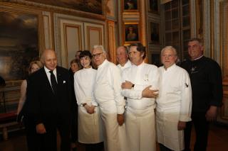 Laurent Fabius avec Fumiko Kono, Alain Ducasse, Marc Haeberlin, Gérald Passédat, Alain Dutournier...