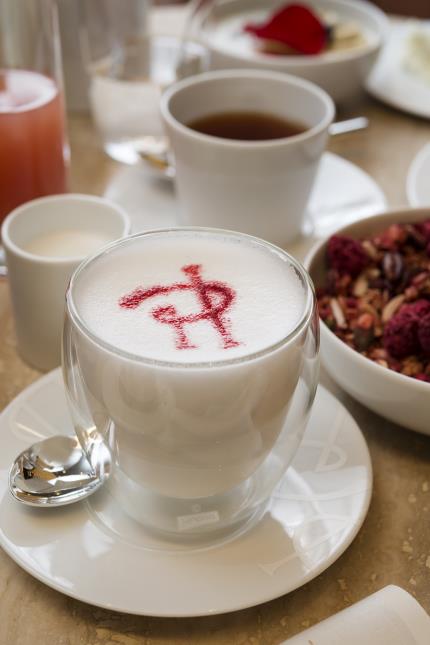 Le latte Ispahan de Pierre Hermé chez 86Champs (Paris VIIIe