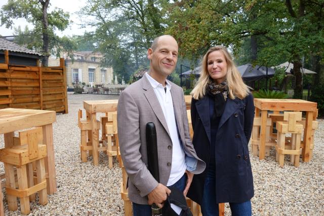 Le jour du lancement : Guillaume Bottollier (à gauche) responsable éc(h)o et Alexandra Patek, Millésime