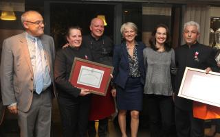 Didier Lauga (préfet), Céline Valette, Michel, Monique et Aude Kayser, et Lionel Delsol.