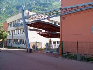 vente de produits de provence au lycée Ambroise crozat le 22 décembre