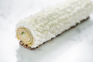 Bûche de Noël Citron / herbes fraîches pour Cédric Grolet au Meurice.