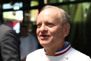 Après la plus purée du monde réalisée pour les 25 ans du Futuroscope, Joël Robuchon de nouveau...