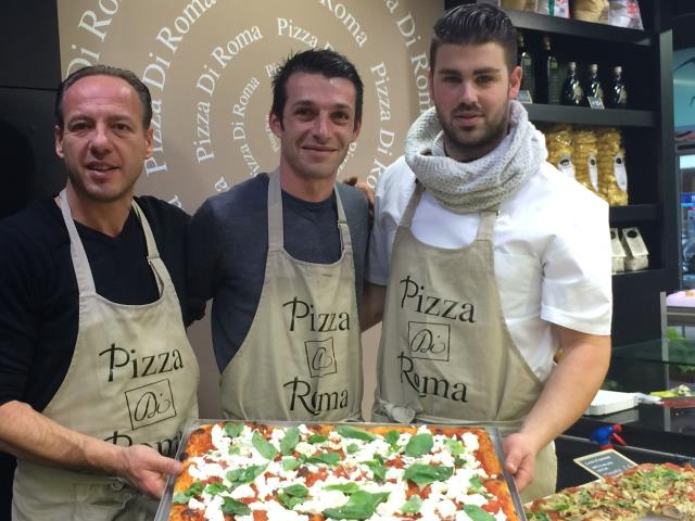 De gauche à droite : Thierry Astier, Pierre Mazoyer et Anthony Roux (gendre de Thierry Astier et pizzaïolo dans la région, finaliste du France Pizza Tour).