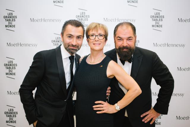 David Sinapian, président des Grandes Tables du Monde avec Dominique Loiseau et Raffaele Alajmo, respectivement Grand Prix du restaurateur de l'année pour la France et pour l'étranger.