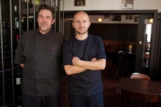 Les chefs Thierry Bendler et Sébastien Helterlé, anciens de Côté Lac, ont ouvert Les Innocents à...