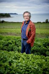 Conscient que le modèle alimentaire et agricole breton doit changer, le chef breton a décidé de...