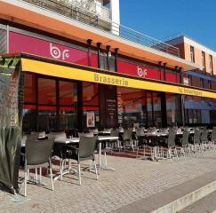 Situé dans le quartier administratif de Beauregard, la brasserie a quadruplé sa terrasse depuis la...